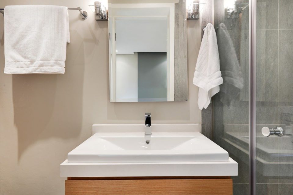 Happy Days View - Third bathroom