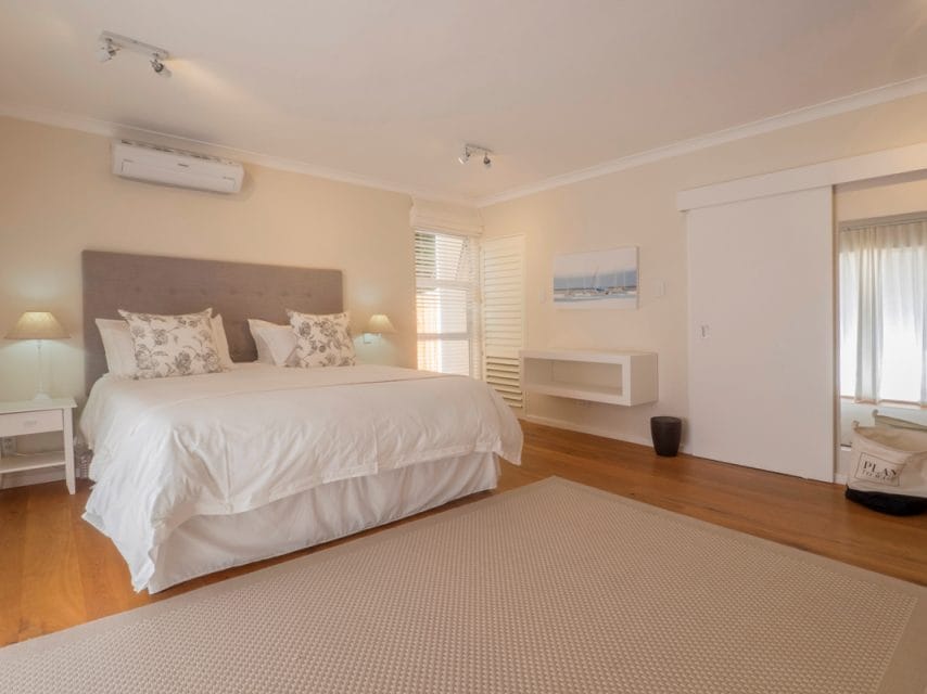 number-eleven-39063578