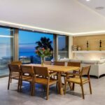 Skyline Views - Dining area