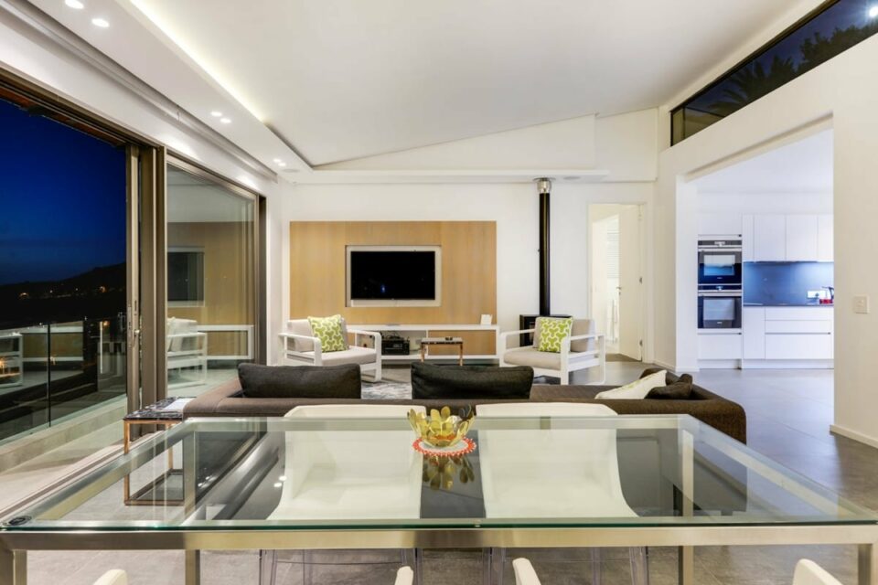 Skyline Views - Upstairs dining