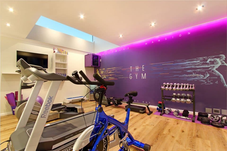 hollywood-mansion-141574850