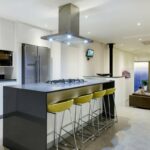 The Views - Kitchen seating