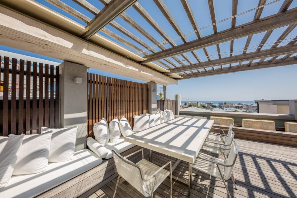 Echelon - Outdoor lounge seating