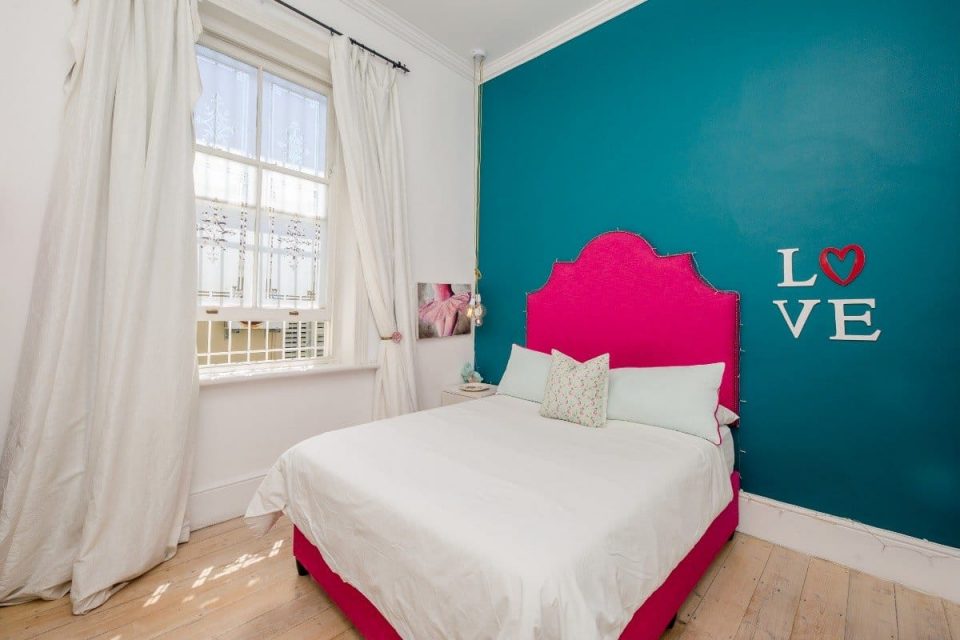 Ave Des Huguenots - Fourth bedroom