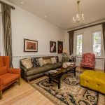 Ave Des Huguenots - Living room