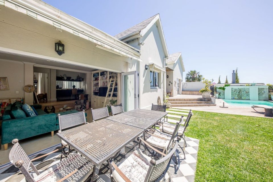 Ave Des Huguenots - Garden