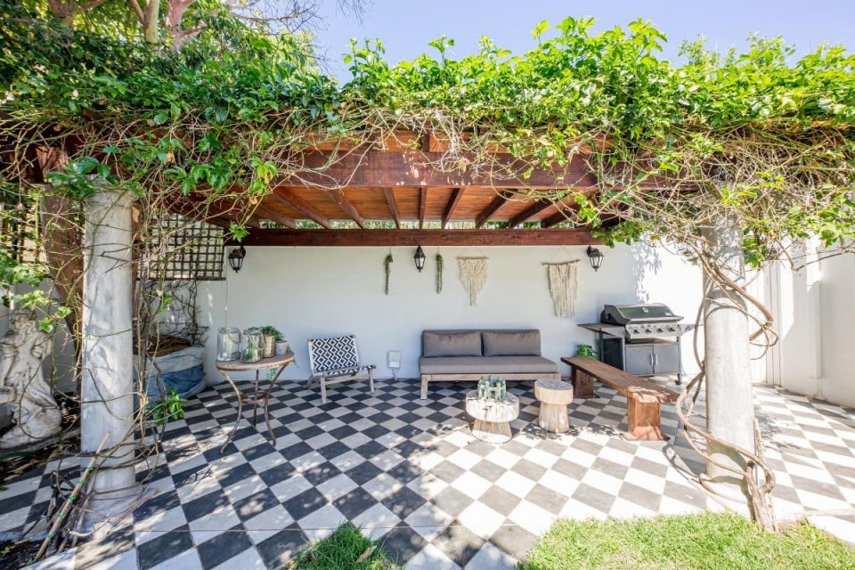 Ave Des Huguenots - Outdoor area