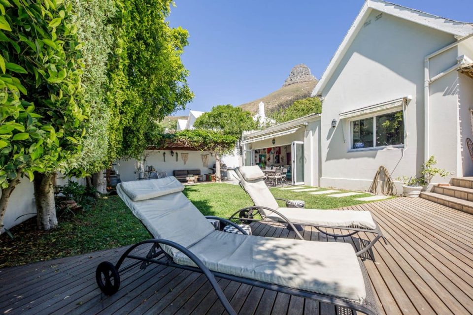 Ave Des Huguenots - Loungers