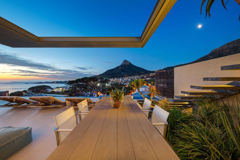 Bond House Holiday Rental in Camps Bay