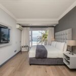 Seasonsfind The Bay - Master bedroom