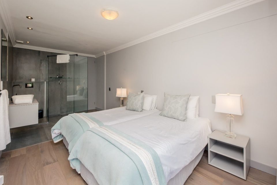 Seasonsfind The Sunset - Second bedroom