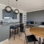 Seasonsfind The Sunset - Living area