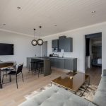 Seasonsfind The Sunset - Kitchen & dining area