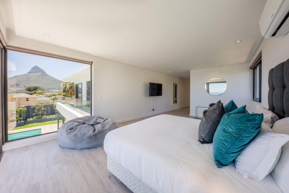 8 Fiskaal - Main bedroom