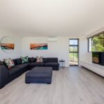 8 Fiskaal - Tv lounge