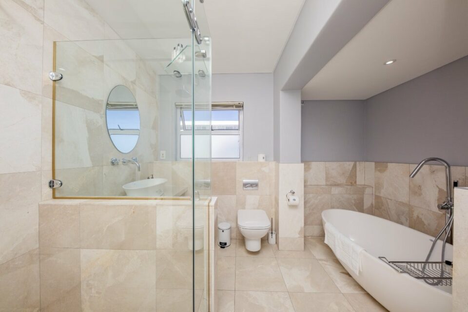 Atlantic Views - En-suite bathroom
