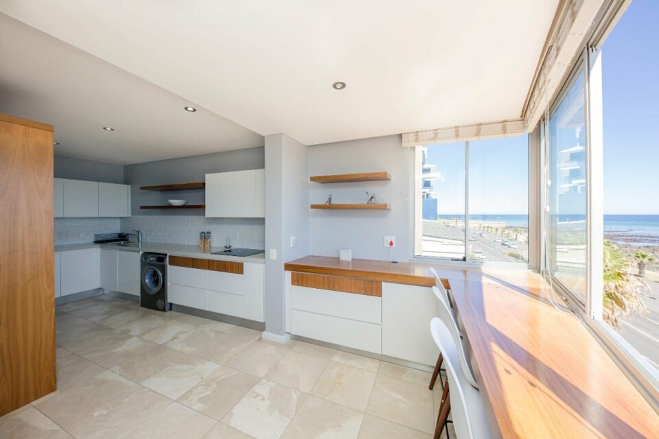 Atlantic Views - Kitchen