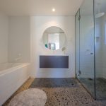 Bakoven Hideaway - Bathroom