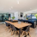 Bakoven Hideaway - Kitchen seating