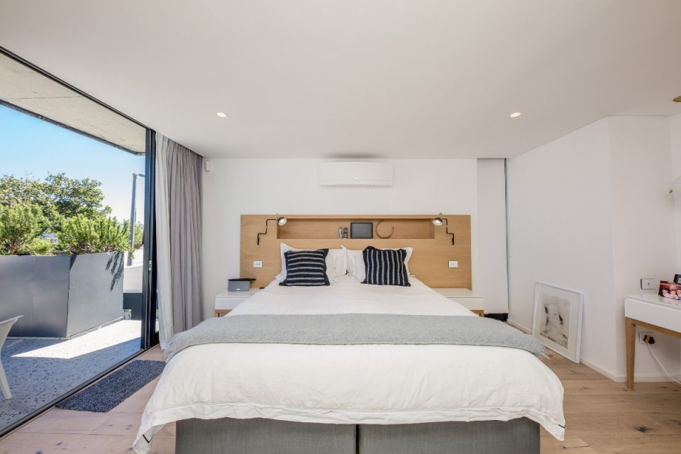 Bakoven Hideaway - Main bedroom