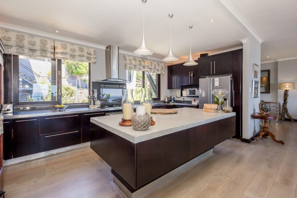 Kaplan House - Kitchen