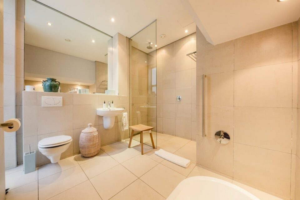 Loader Apartment - En-suite to master