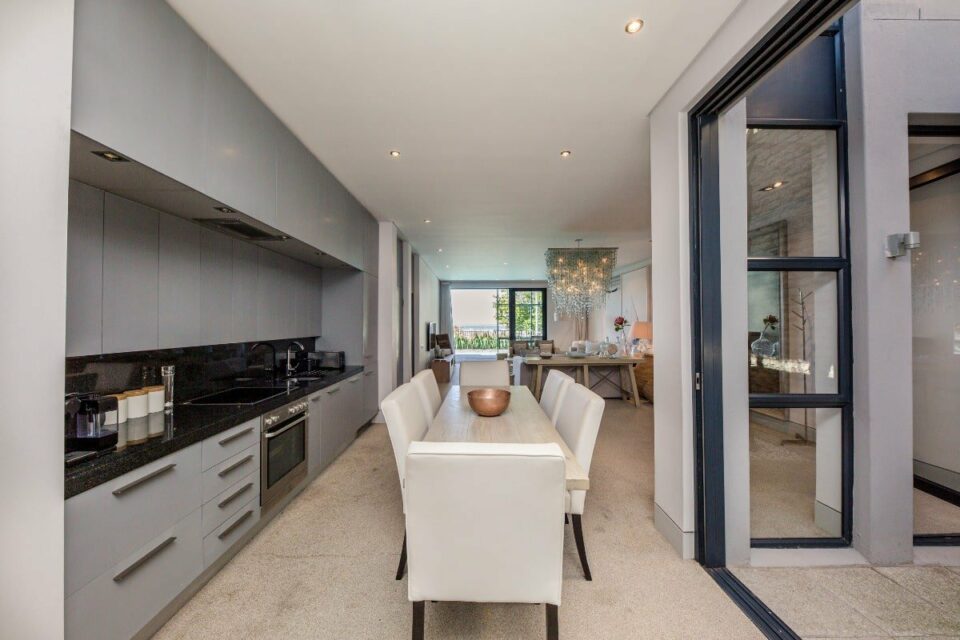 Loader Apartment - Kitchen & Dining