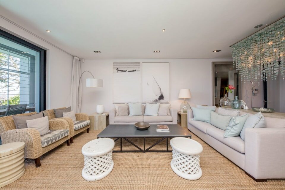 Loader Apartment - Living room