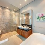 Loader Penthouse - En-suite to master