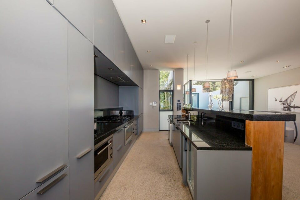 Loader Penthouse - Kitchen