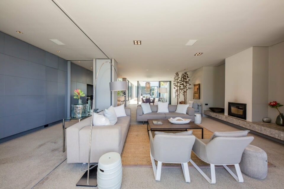 Loader Penthouse - Open plan living area