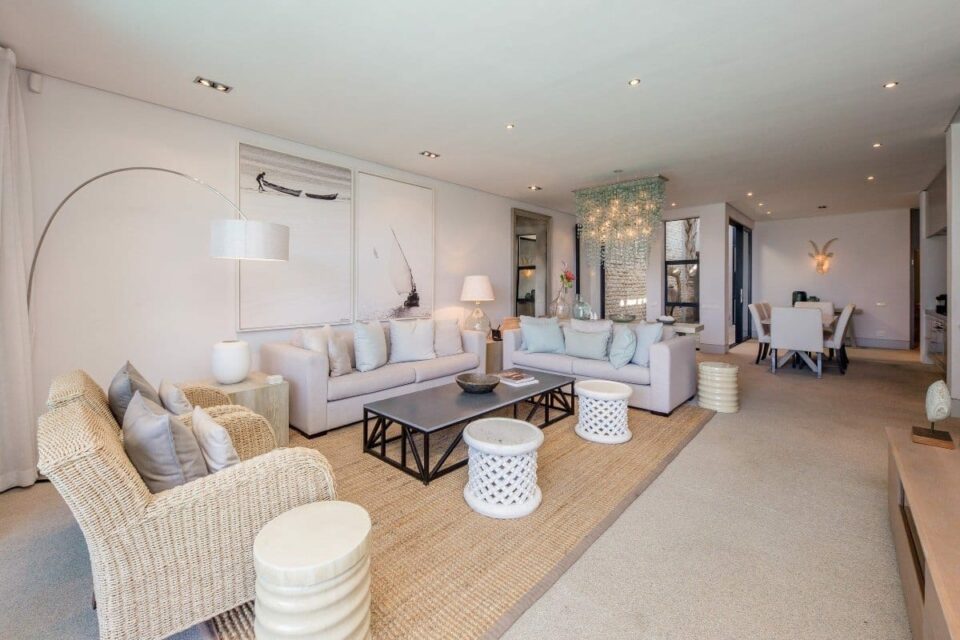 Loader Villa - Living area