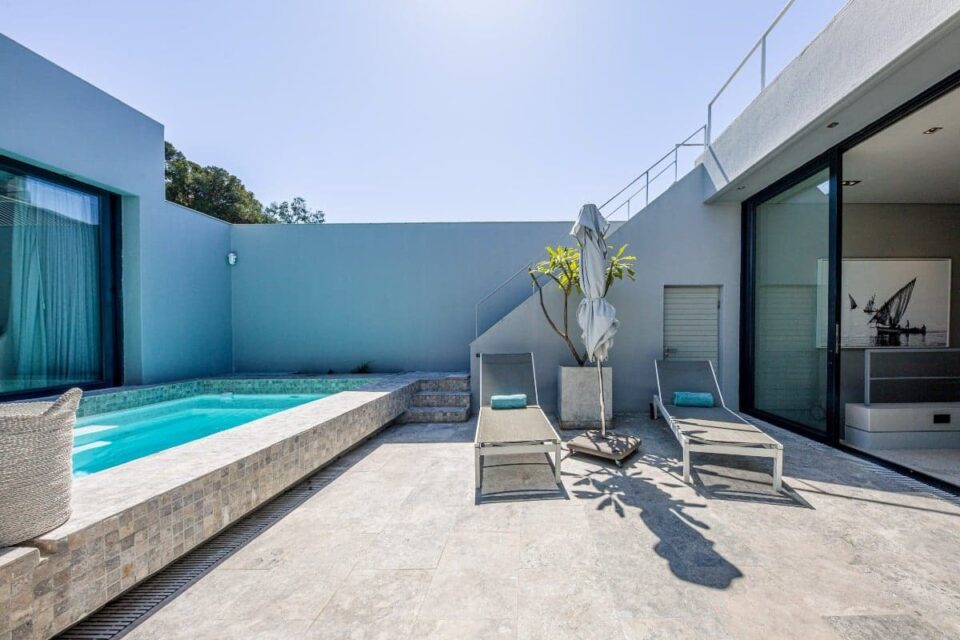 Loader Villa - Upper pool deck