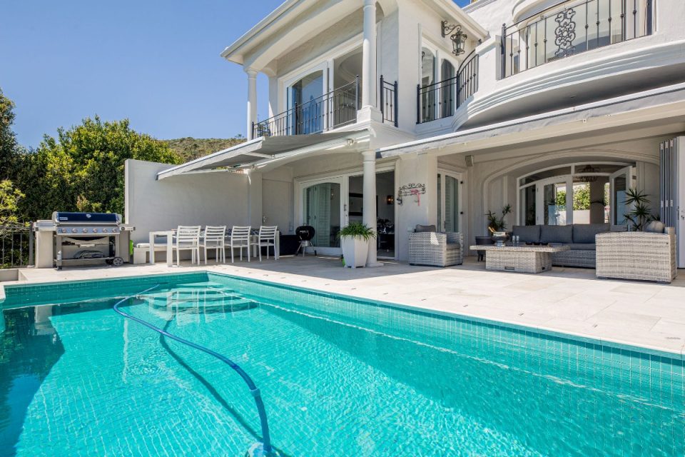 Secret Tranquility - Swimming pool