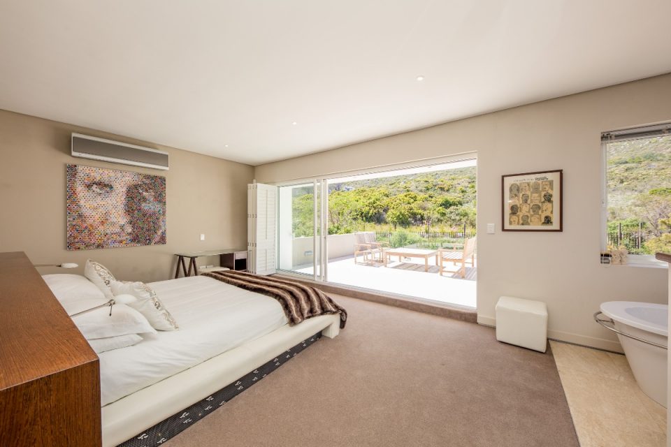 Theresa Views Villa - Master bedroom