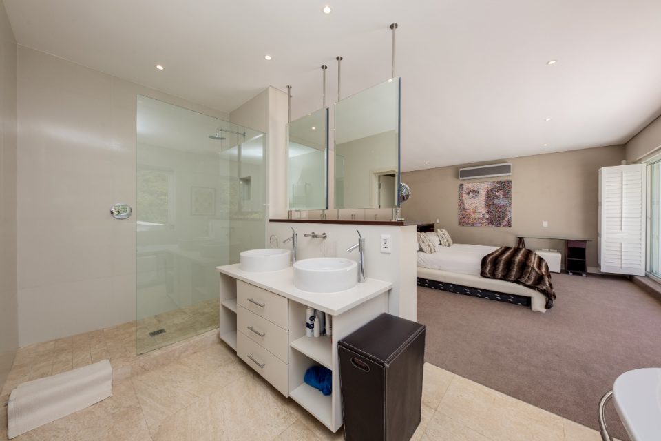 Theresa Views Villa - Main bedroom