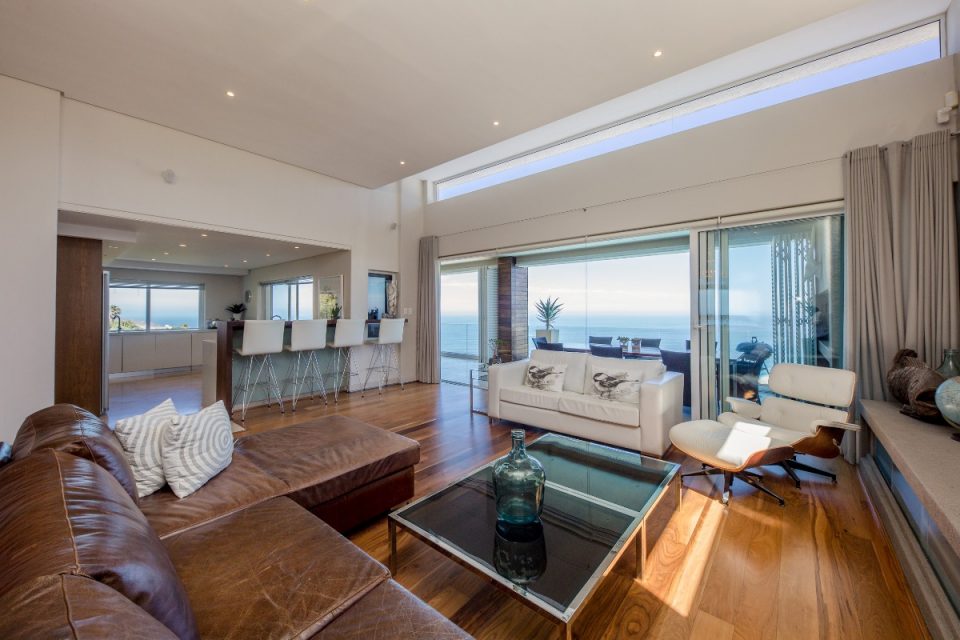 Theresa Views Villa - Formal lounge