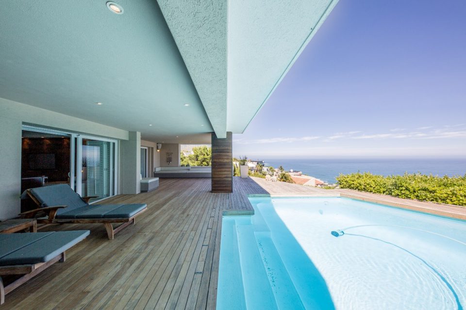 Theresa Views Villa - Pool deck