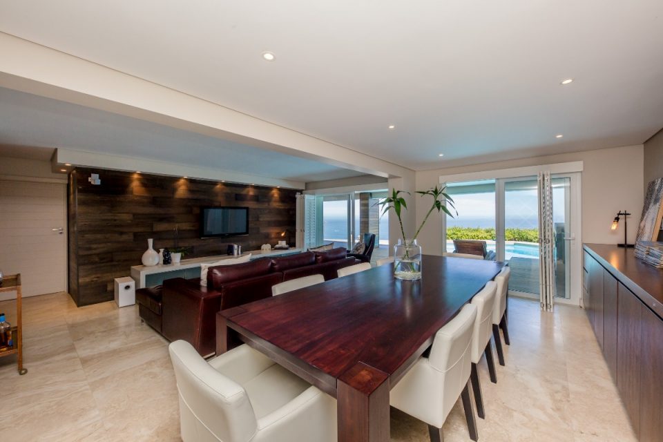 Theresa Views Villa - Downstairs living area