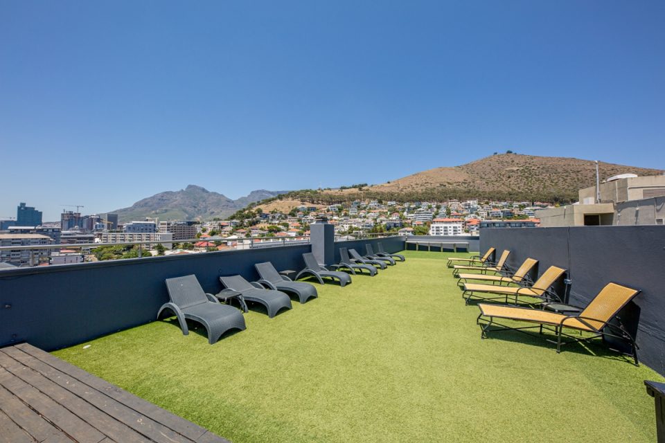 407 Royale - Rooftop Deck