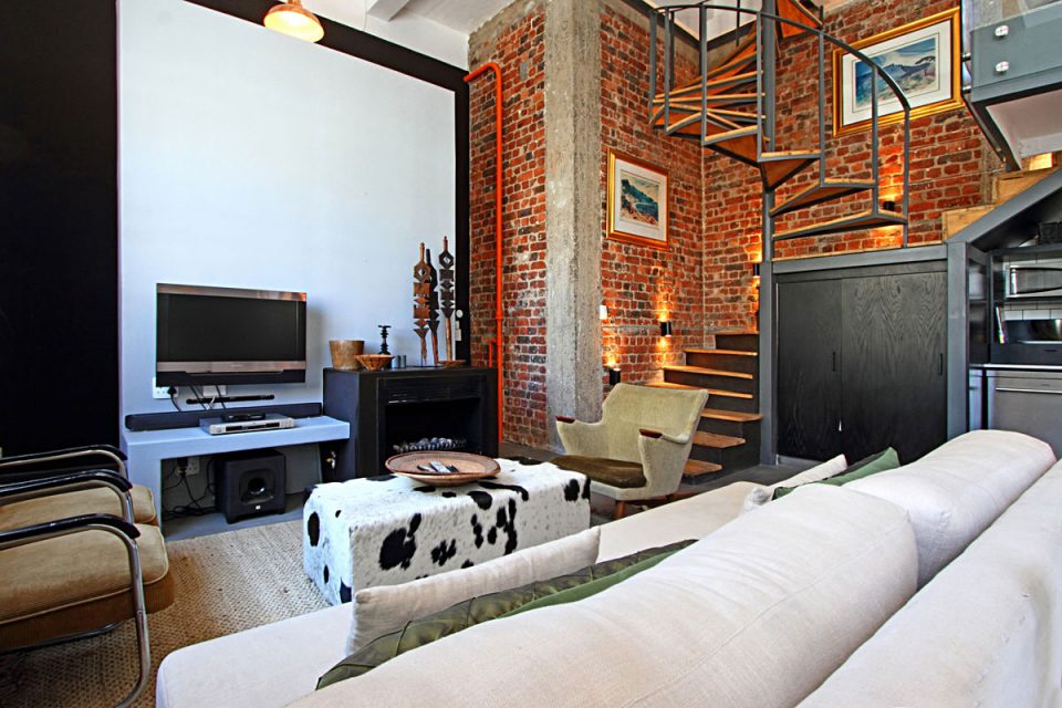 Bandar Place - TV area