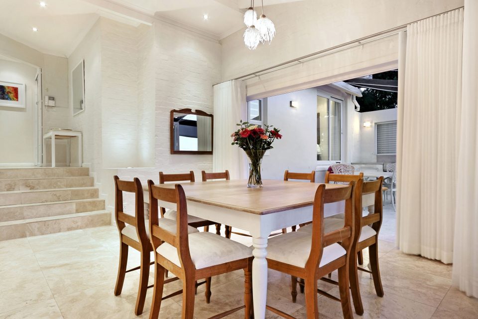 bella-riposa-179293527