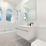 bella-riposa-179293528