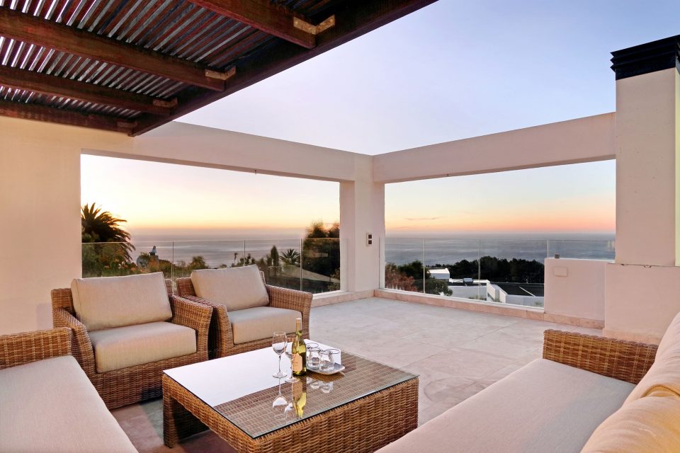 bella-riposa-179293530