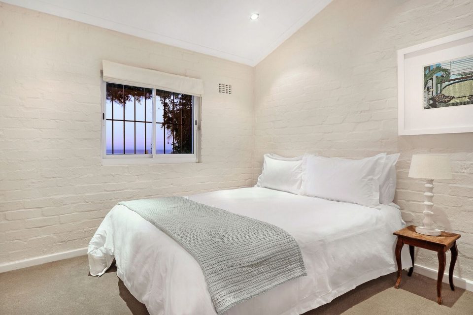 bella-riposa-179293532