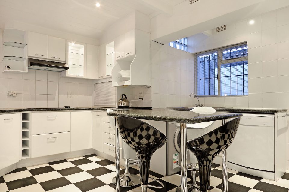 bella-riposa-179293551