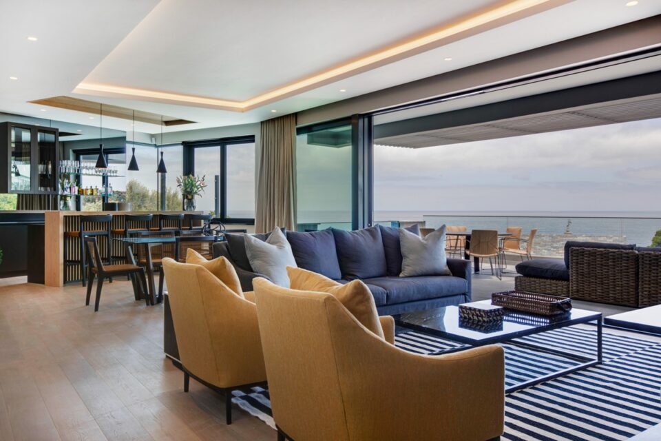 Fulham House - Living room & bar