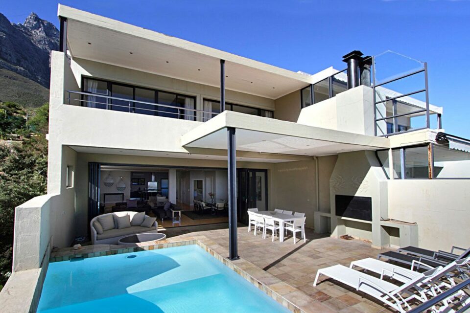 Medburn Views Penthouse - Exterior