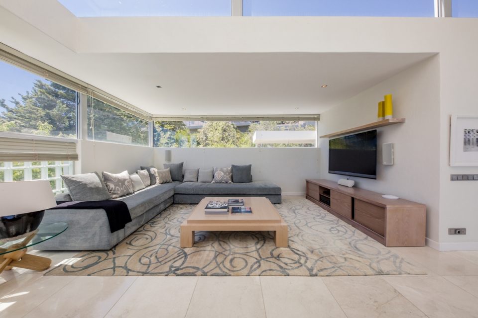 Top Views - Tv Lounge