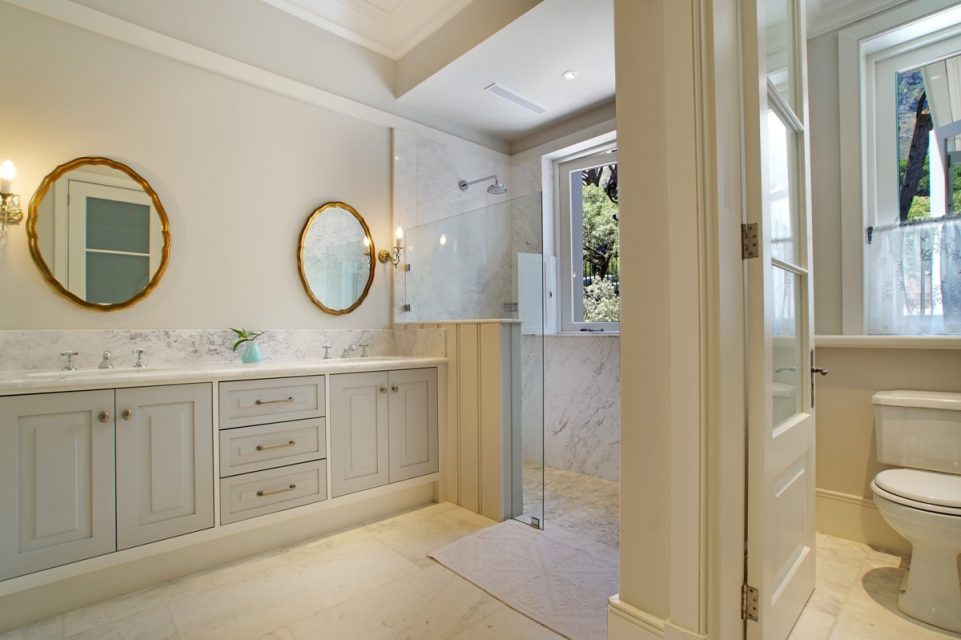 icon-olivia-185749636